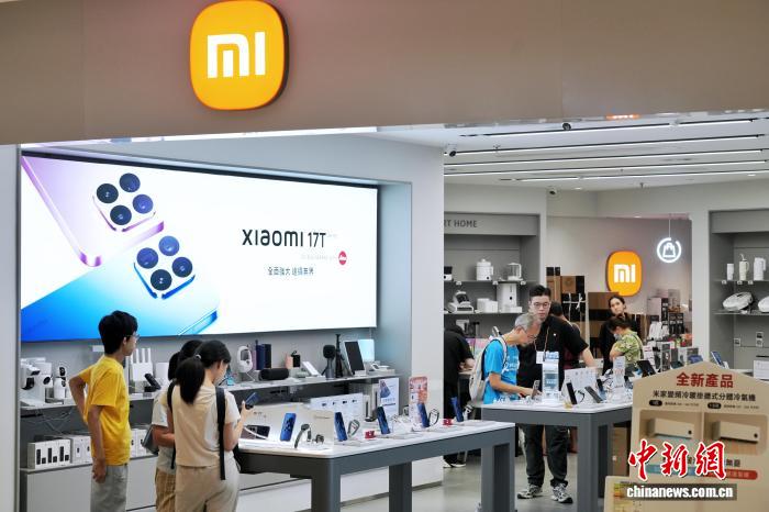 港股恒指小幅收涨 科技龙头企业AI业务稳步拓展